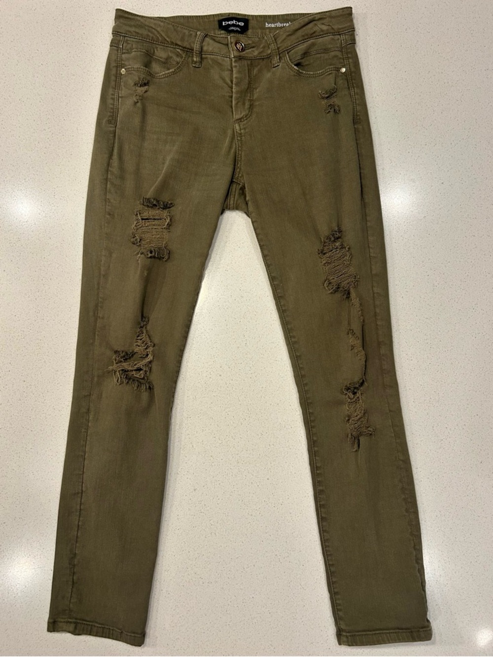 bebe Heartbreaker Skinny Jeans in Olive w Rip Detail Size 28